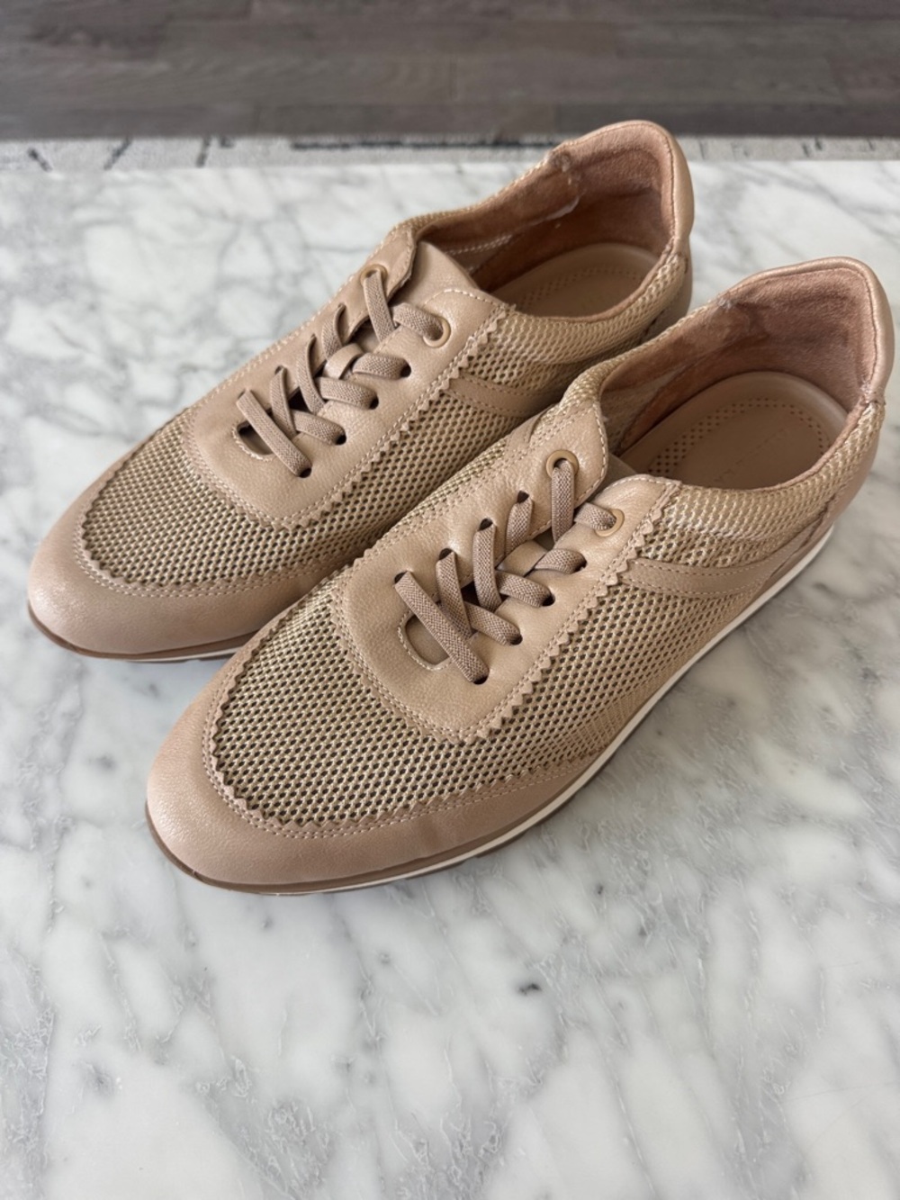 🌼KELLY & KATIE🌼 NIB Danni Taupe Mesh & Leather Jogger Sneakers, Size 11